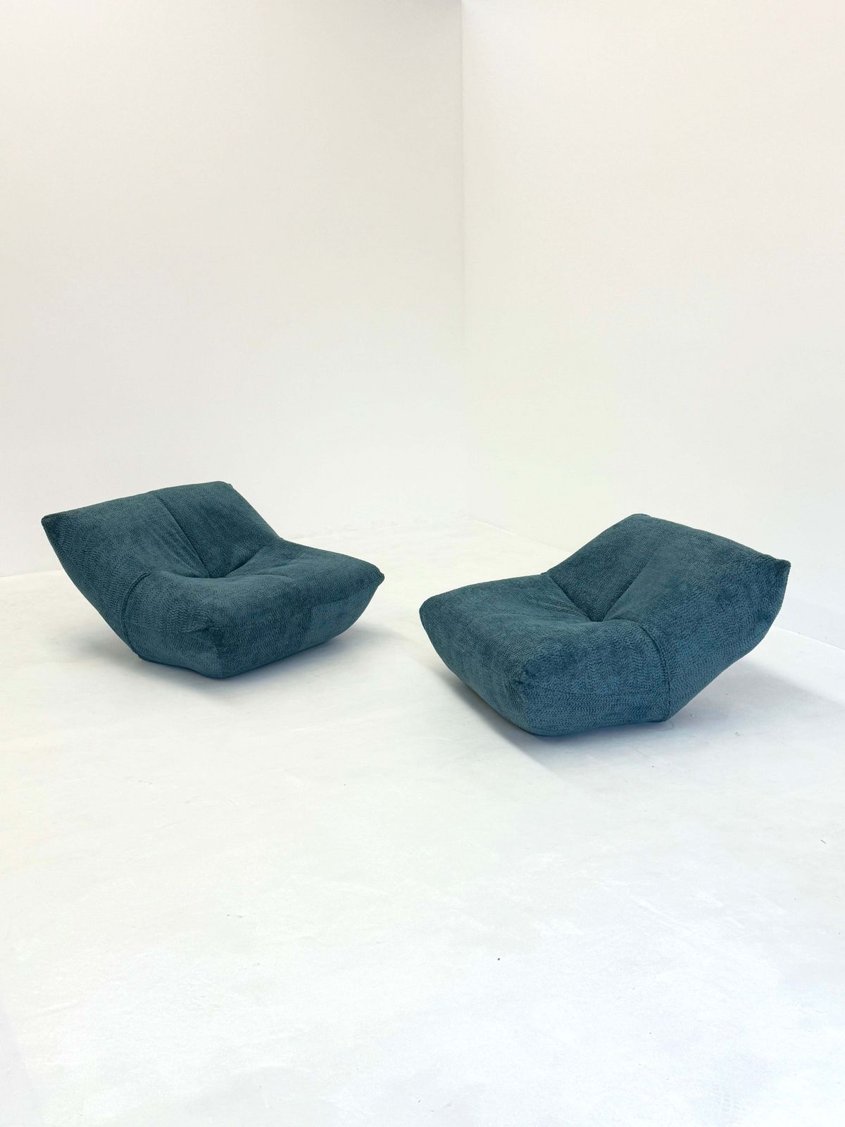 Papillon Lounge Chairs Door Guido Maria Rosati Voor Giovannetti In Blauw