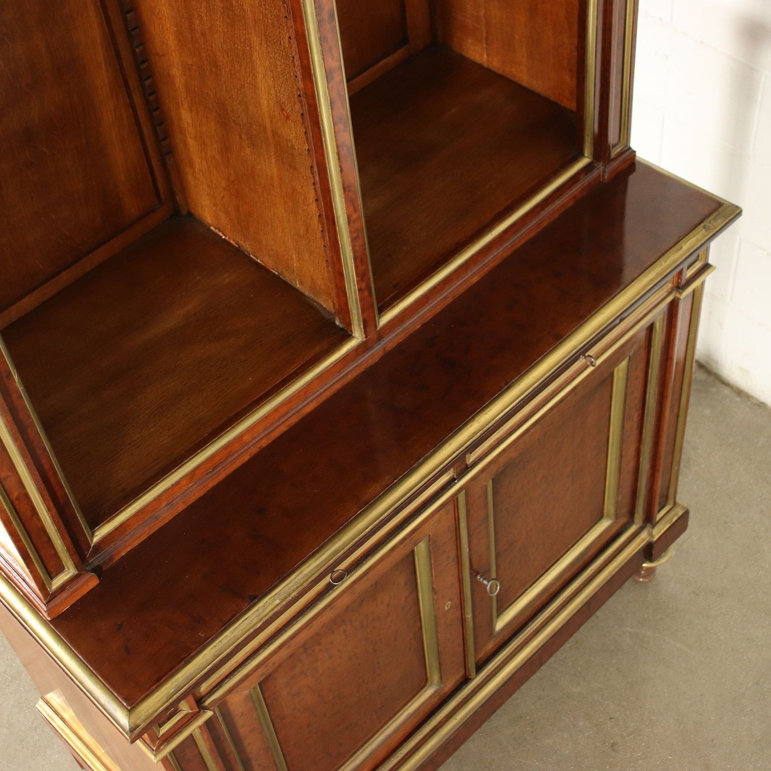3590.0 Bookcase Empire Mahogany Veneer Sessile Oak France Early 19th Century. photo