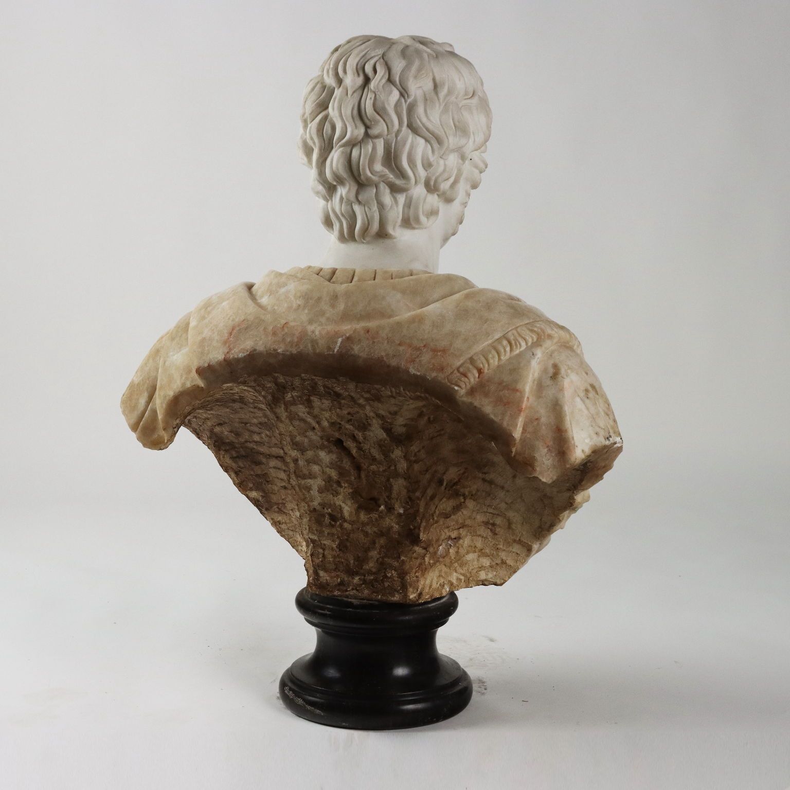 photo furniture Bust Of A Roman Emperor White Marble Italy XX Century