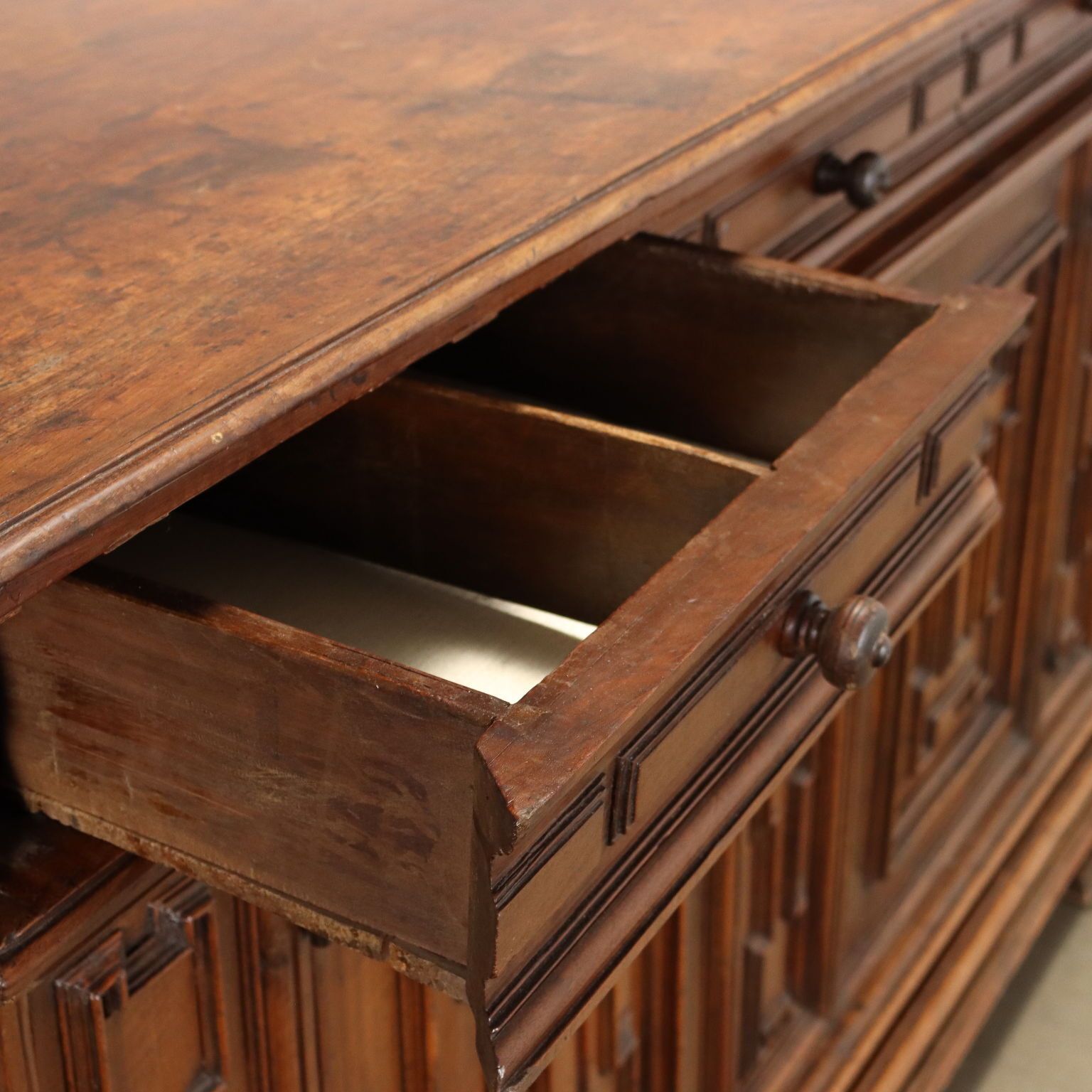 Ancient Cupboard Reggio Emilia Late XVII Century Walnut photo vinterior