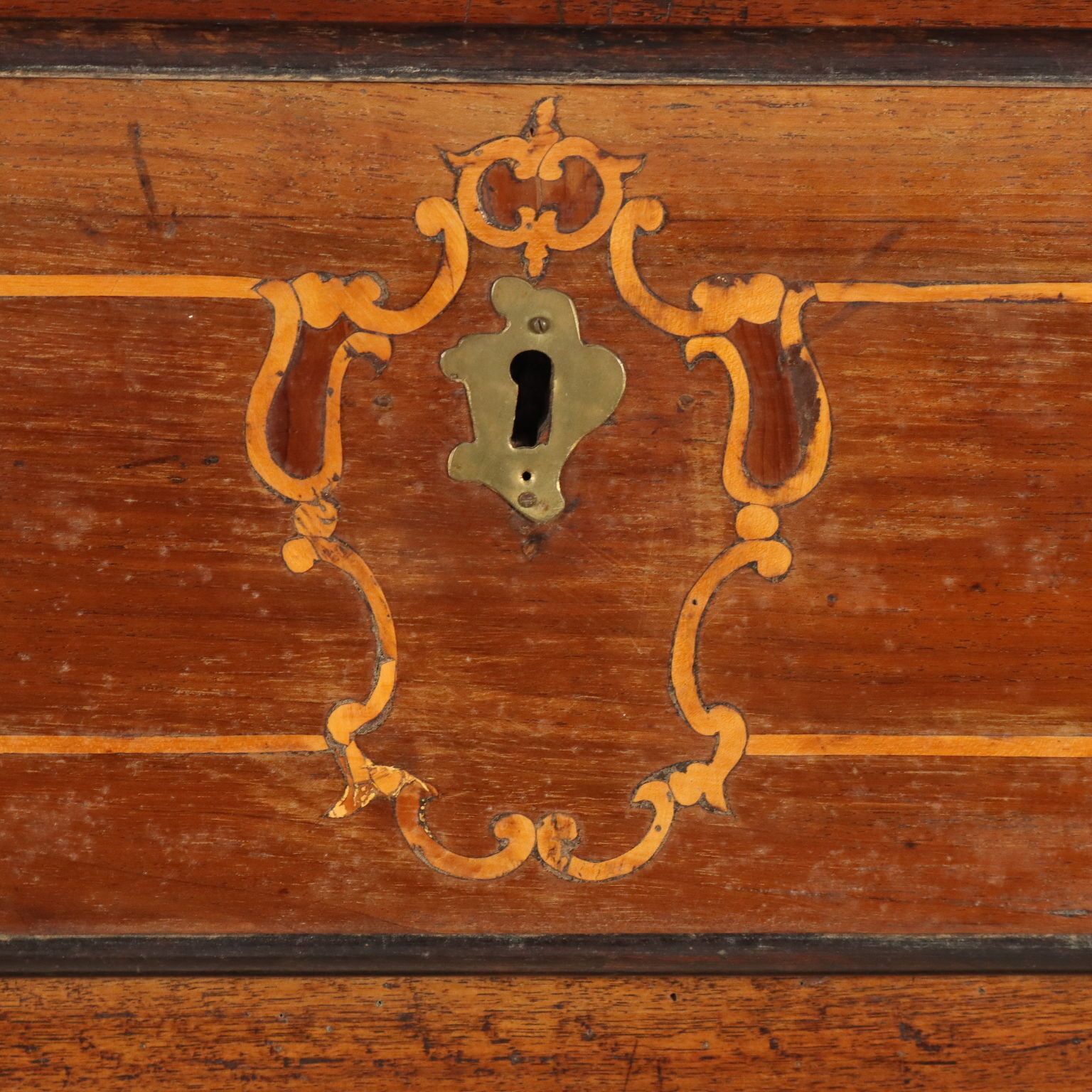 Antique Chest Of Drawers Walnut 4 Drawers Italy XVIII Century photo 1130.0