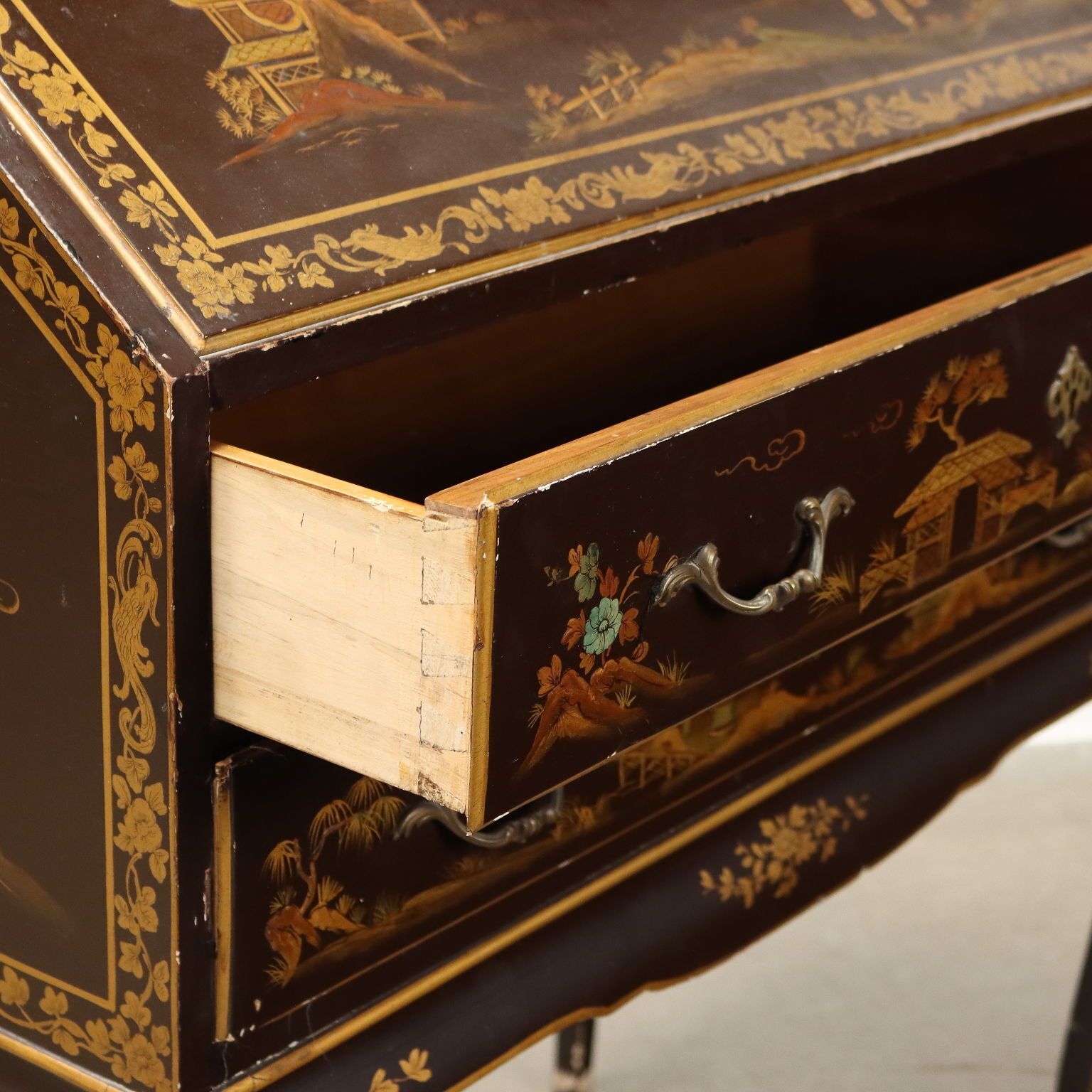 Antique Cabinet Chinoiserie Walnut Italy XX Century photo Furniture