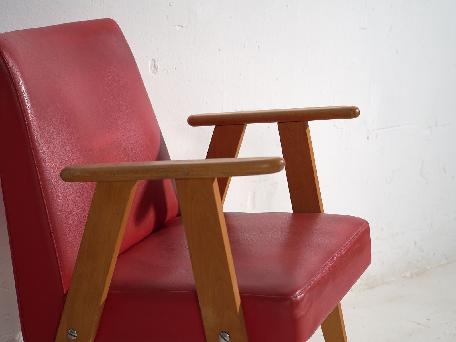 704.0 Red Vintage Style Armchairs (C.1960). Set Of 2 Pieces photo