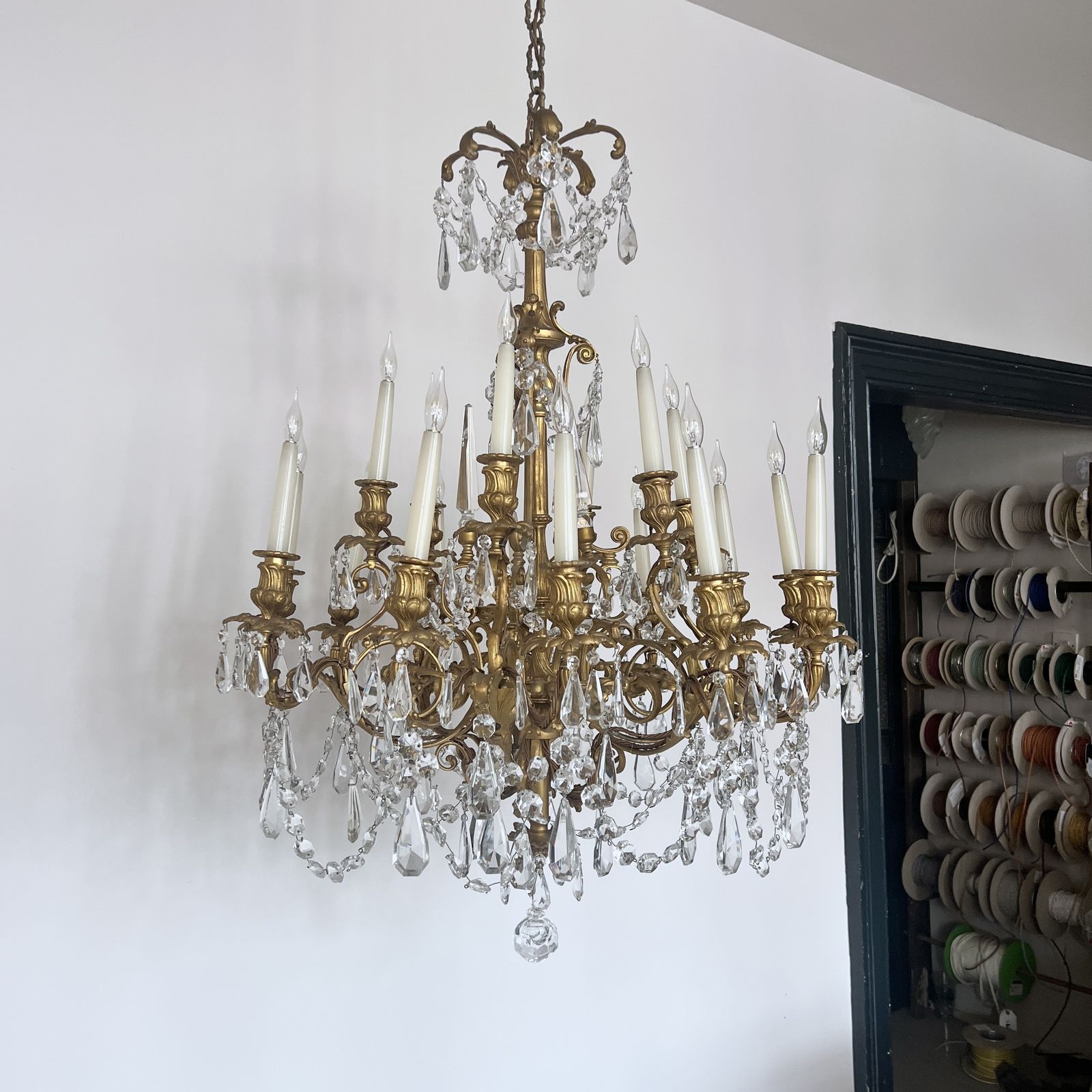 Large Heavy Cast Brass Louis XIV Style Chandelier With Cut Glass Drops photo Lighting