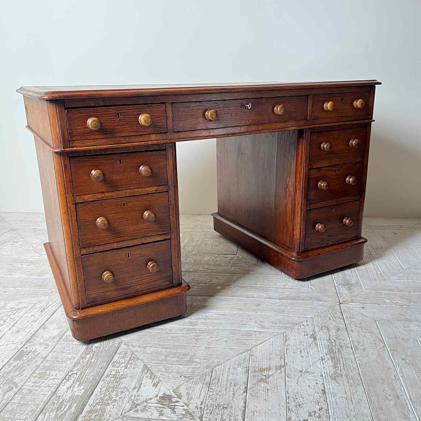 Victorian Oak Pedestal Desk By Deighton & Dunthorne, Holborn, London photo buy