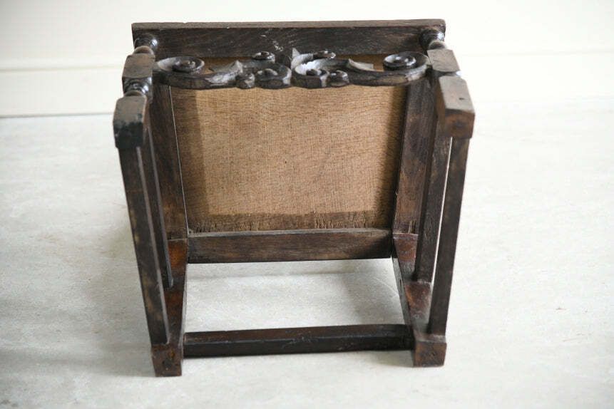 485.0 Antique English Oak Chair, 18th Century And Earlier photo
