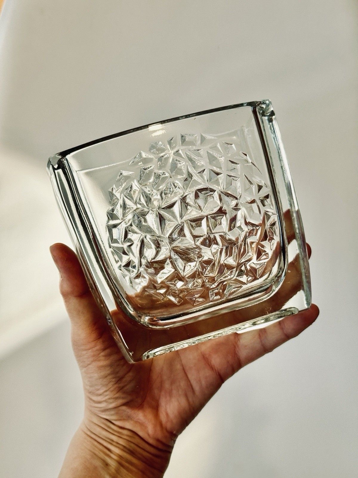 photo vintage Rudolf Jurnikl For Rudolfova Glassworks "Hobnail" Modernist Vase 1960’s