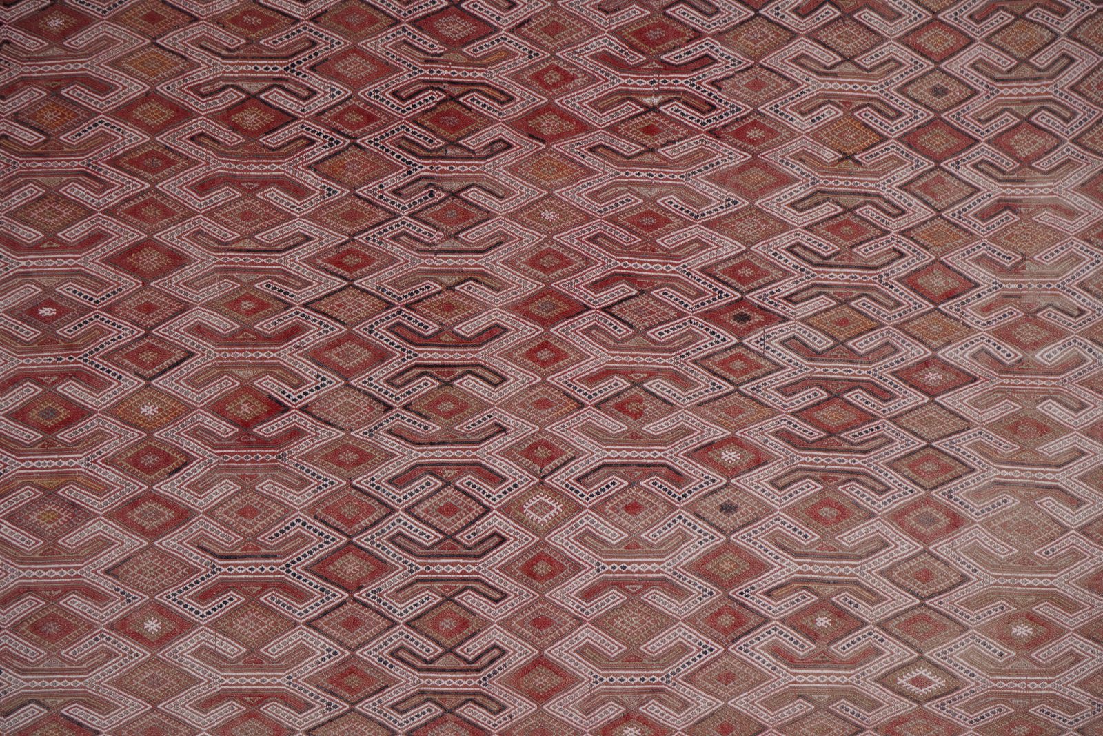 Jajim Kilim Rug – Handwoven Mid 20th Century Beauty 5'2'' X 7'7'' photo Textiles