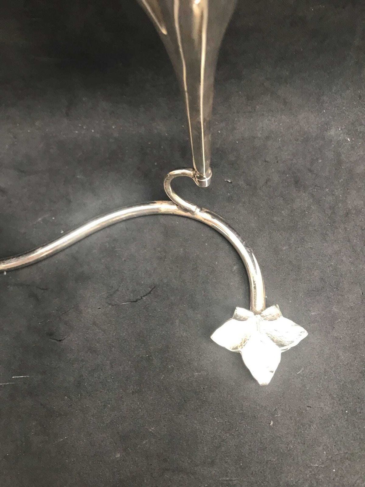 Kleine Verzilverde Geribbelde Vaas Met Kandelaar – Engelse Soliflor, Trompetvaas Voor één Bloem, Cadeau, Tafelstuk photo Woonaccessoires