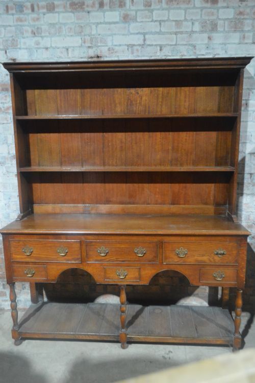 Victorian Oak Welsh Plate Back Dresser. photo Furniture