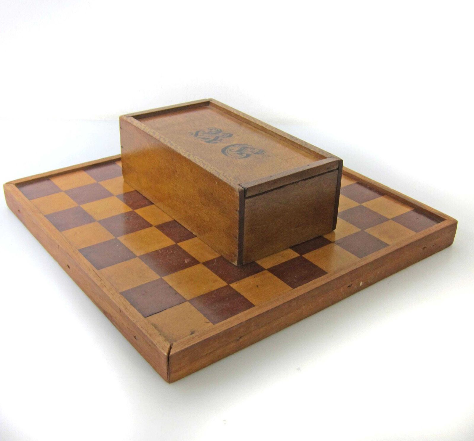 Vintage Collectable Wooden Chess Set, Board & Box    Austrian Coffee House, Kaffeehaus, Haflinger Knights, Josef Hoffmann, Wagner, Adolf Loos photo vintage