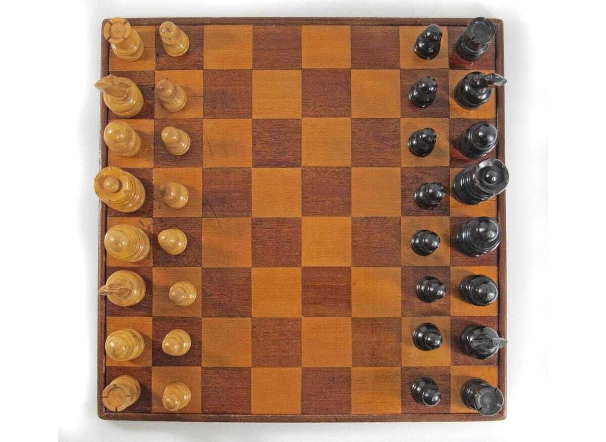 Antique Wooden Chess Set & Board   Austrian Coffee House, Kaffeehaus, Haflinger Knights, Vintage, Josef Hoffmann, Wagner, Adolf Loos, Large photo vintage