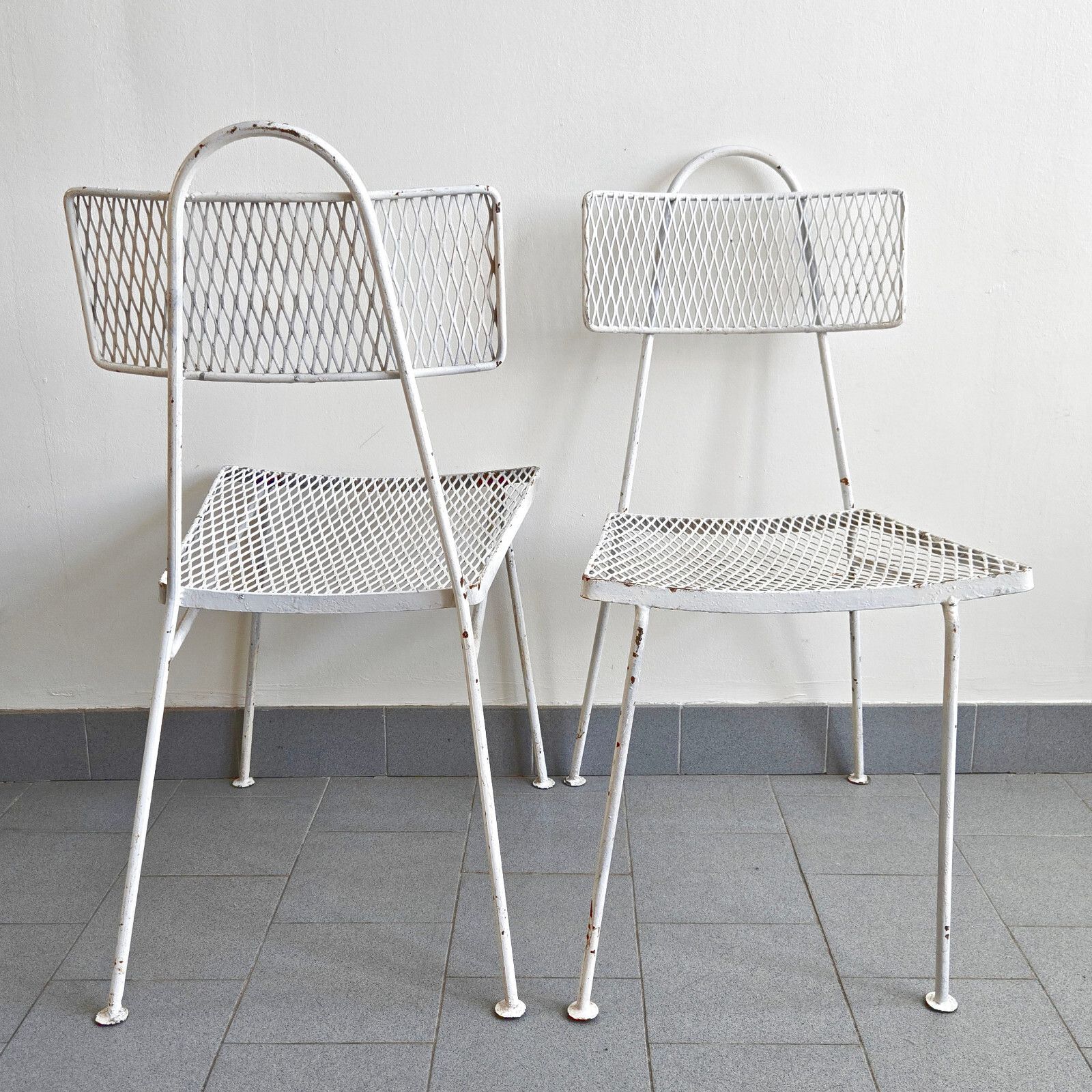 photo vintage Pair Of Vintage 1950 White Lacquer Metal Chairs Dlg Mathieu Mategot 50s