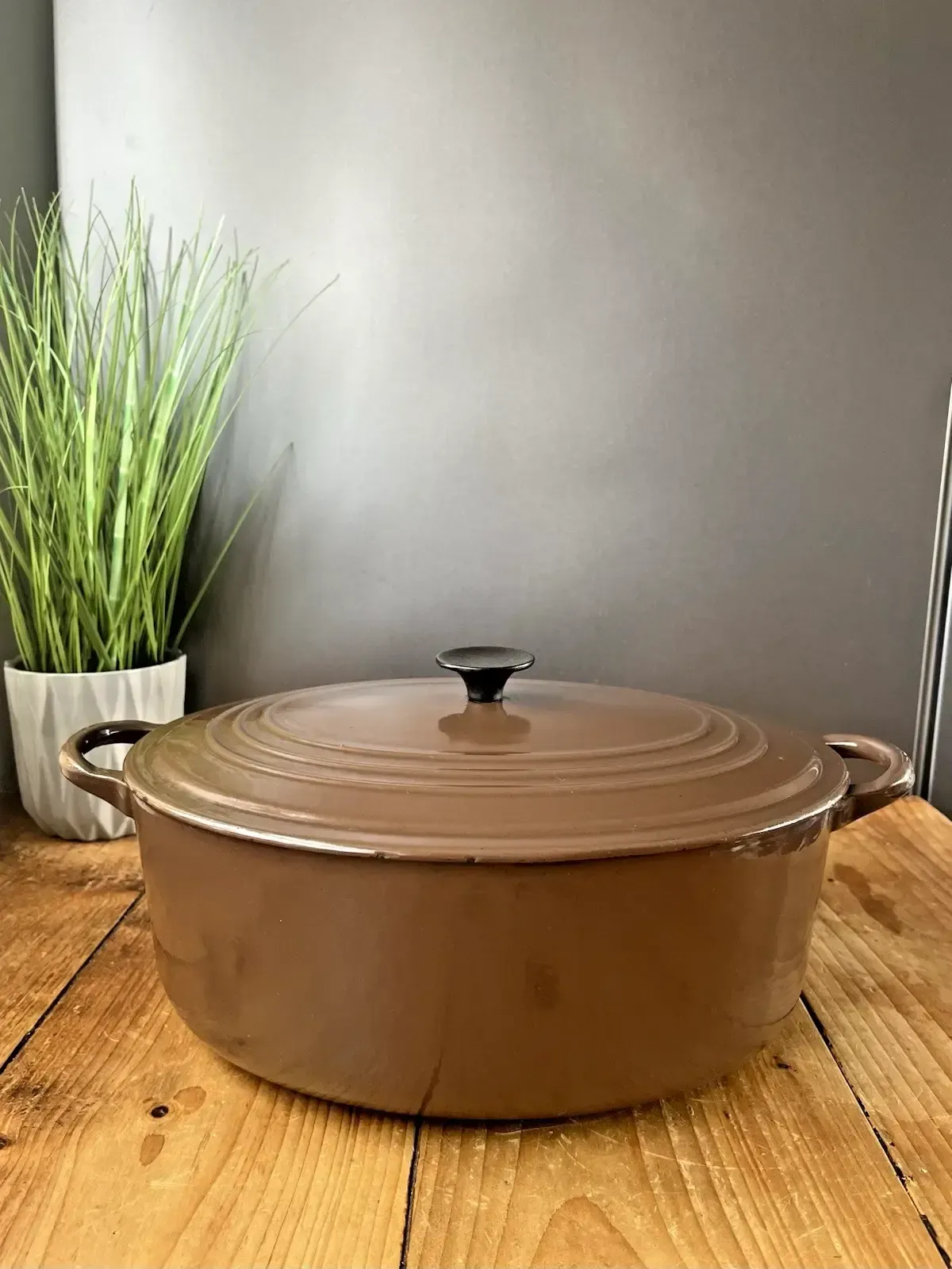 Large Le Creuset France Brown Enamel Cast Iron Lidded Casserole Dish Size F photo furniture