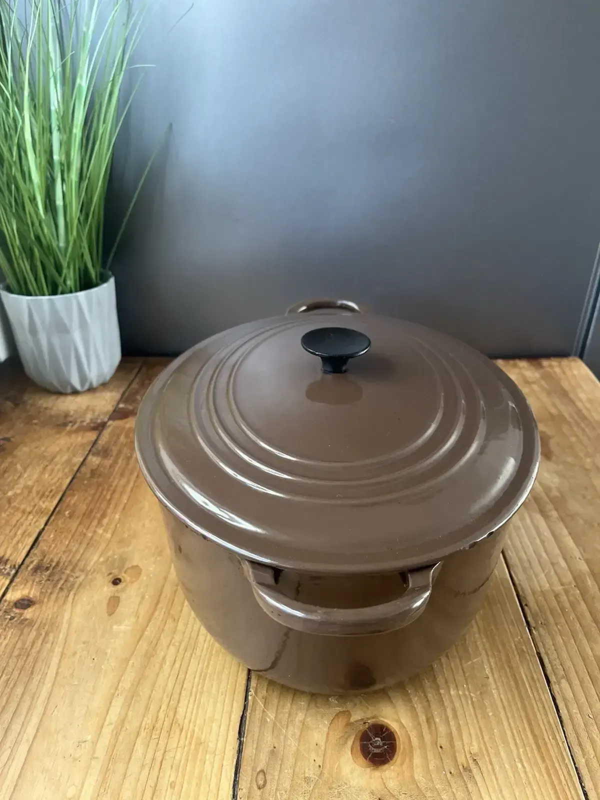 Large Le Creuset France Brown Enamel Cast Iron Lidded Casserole Dish Size F photo 160.0
