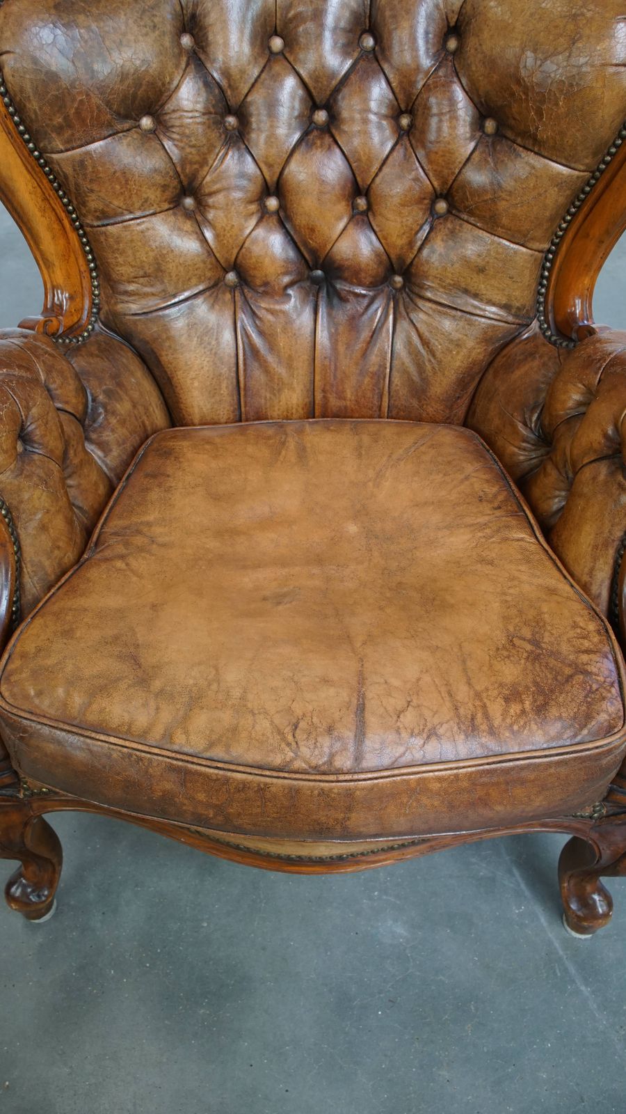 Charming Antique Baroque Sheepskin Chesterfield Armchair With A Beautiful Patina photo vinterior