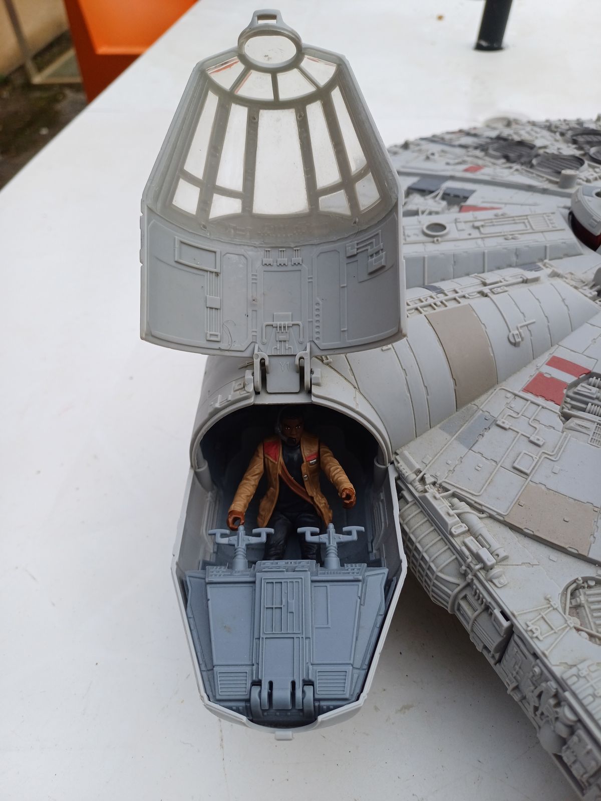 Home Decor Vaisseau Star Wars Faucon Millenium Lfl Hasbro S A C  001 C # B367 photo