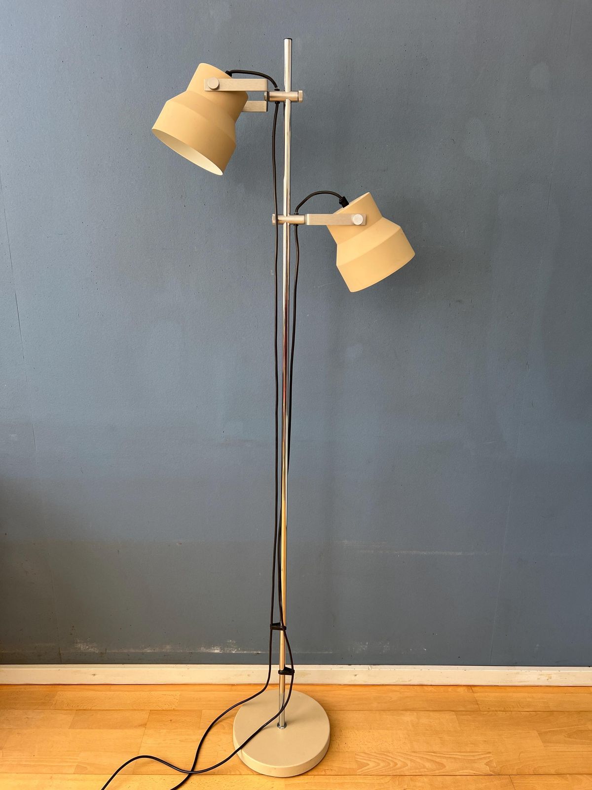 Mid Century Beige Dijkstra Space Age Floor Lamp photo vinterior