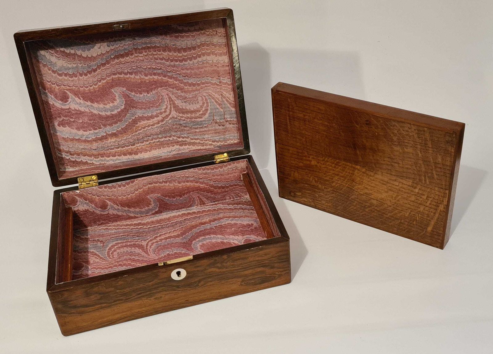 Antique Rosewood Box With Simple Mother Of Pearl Cartouche And Escutcheon. photo 195.0