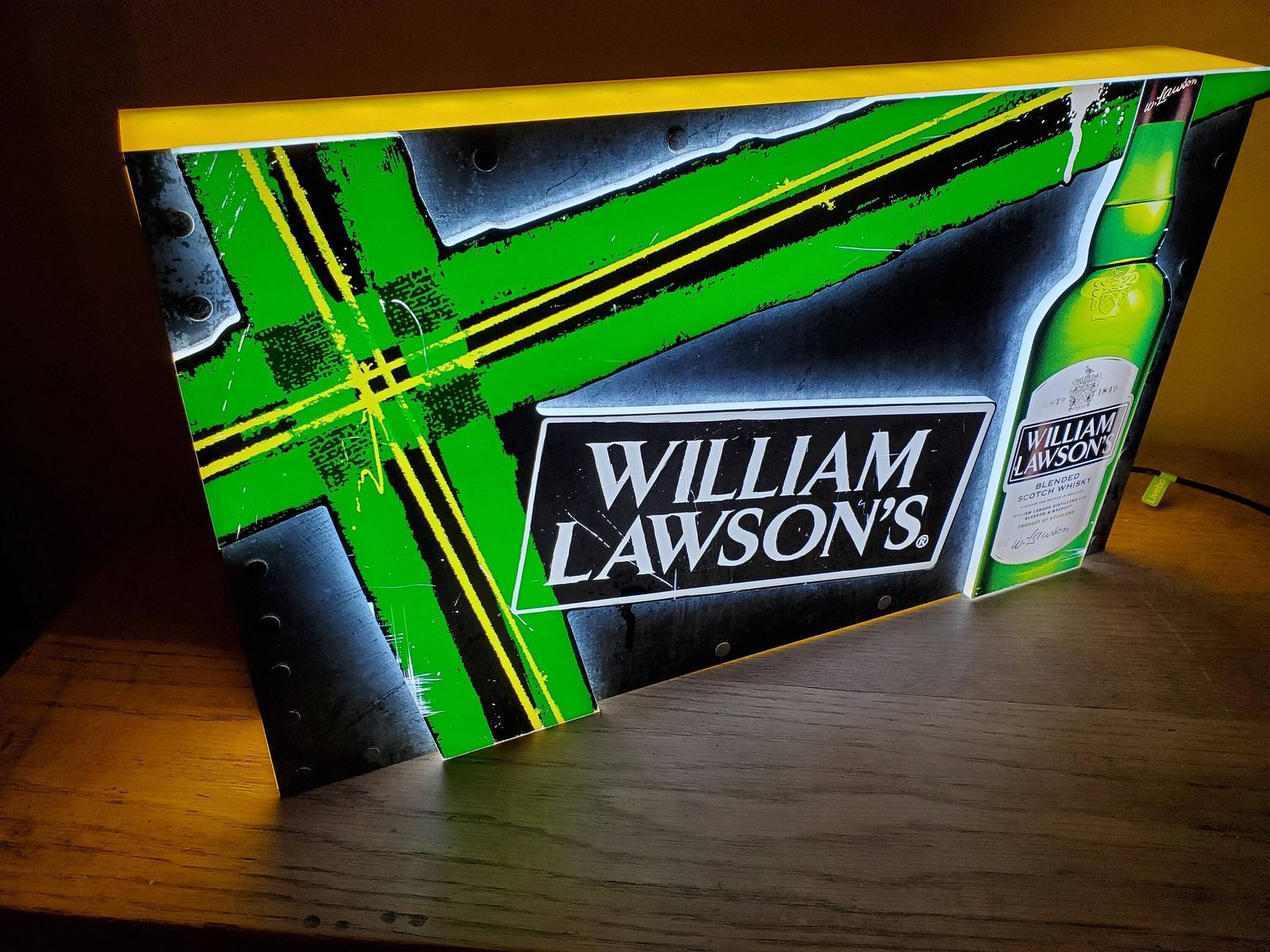 Light Up William Lawson Whisky Sign / Light Box Publicity Sign / Bar Publicity Sign / Bar Advertising Sign / Rare Lawsons Whisky Sign photo Home Decor