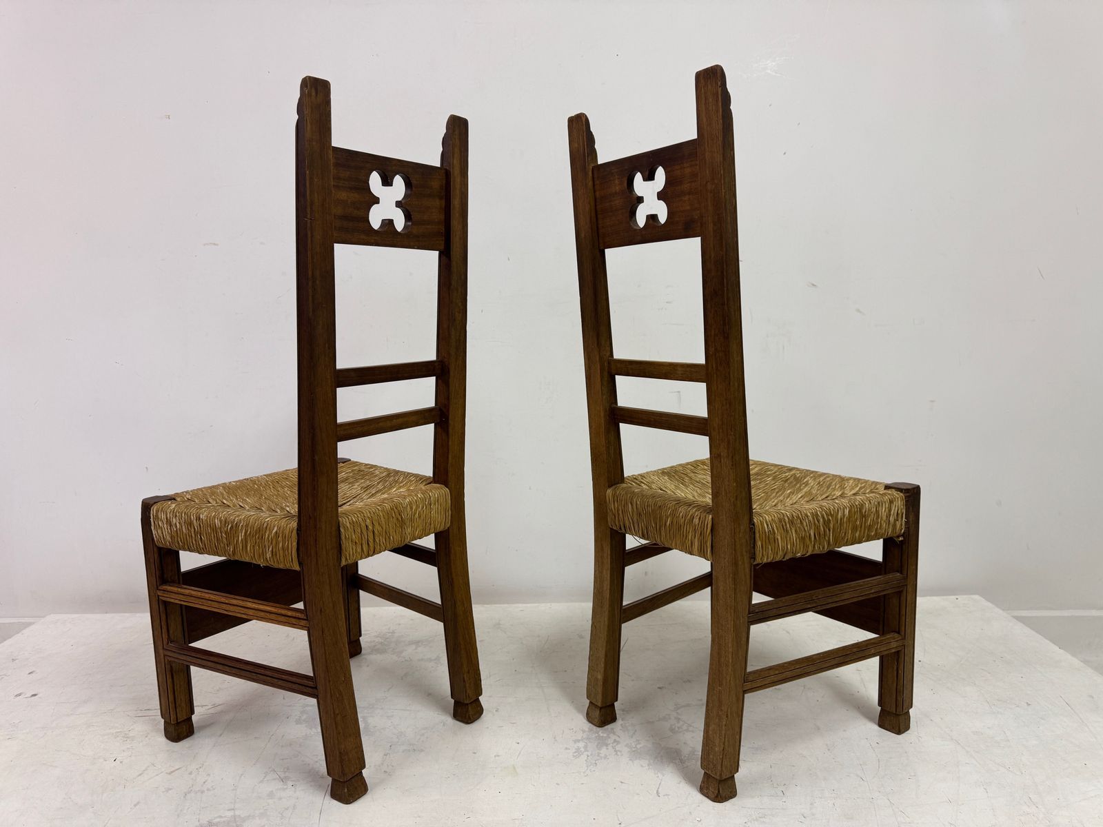 photo vinterior Set Of Six Arts And Crafts Ecclesiastical Dining Chairs, Circa 1900