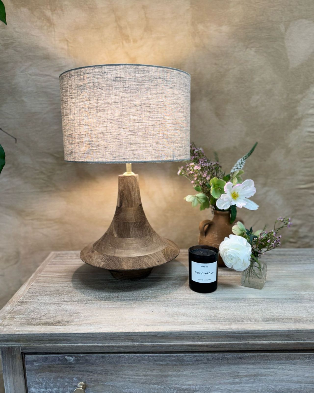 Mango Wood Table Lamp – Petite Sculptural Design With Linen Shade