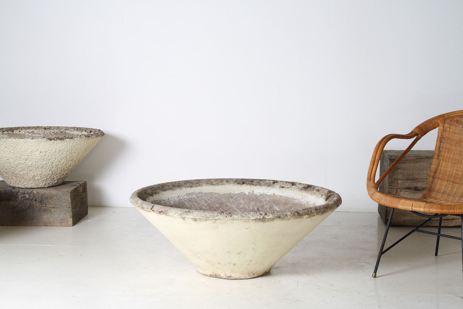 A Large 1960s Mid Century Modernist Concrete Planter In The Manner Of Willy Guhl photo Garden Decor