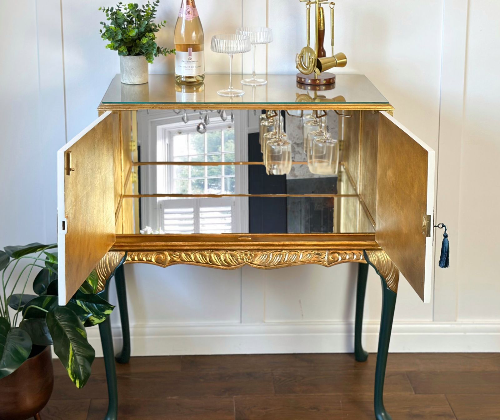 Queen Anne Style Drinks Cabinet With  Fontainebleau Depicted Luxury Decoupage photo Furniture