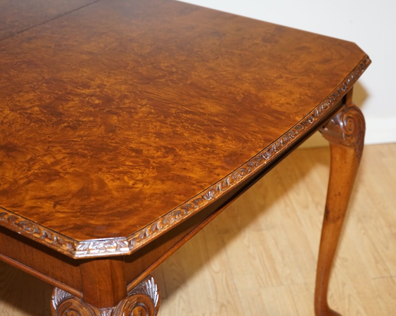 A Very Beautiful Circa 1930's Burr Walnut Queen Anne Carved Legs Dining Table photo buy