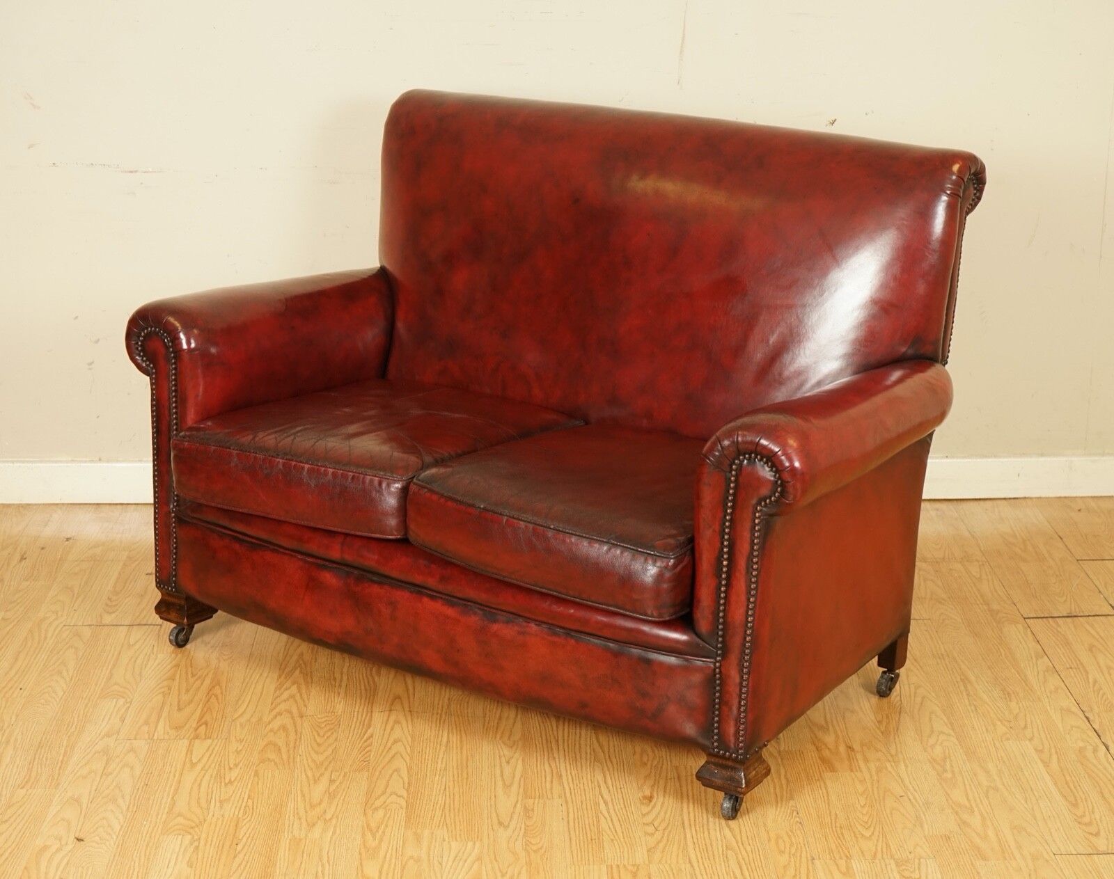 Stunning Victorian Burgundy Gentleman's Club Hand Dyed Leather Sofa photo for sale