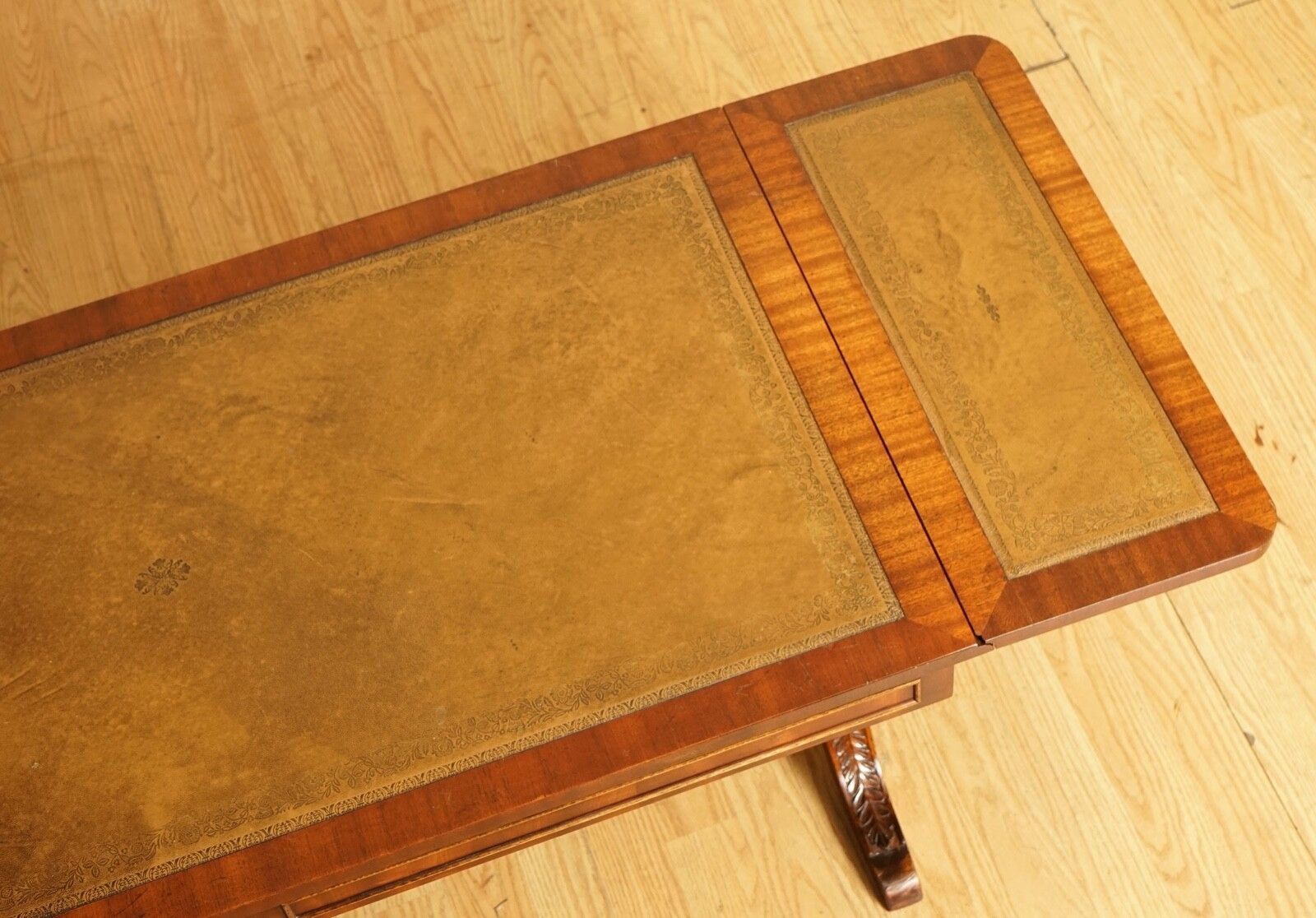 Vintage Bevan Funnell Extending Mahogany Coffee Table With Leather Top photo vinterior