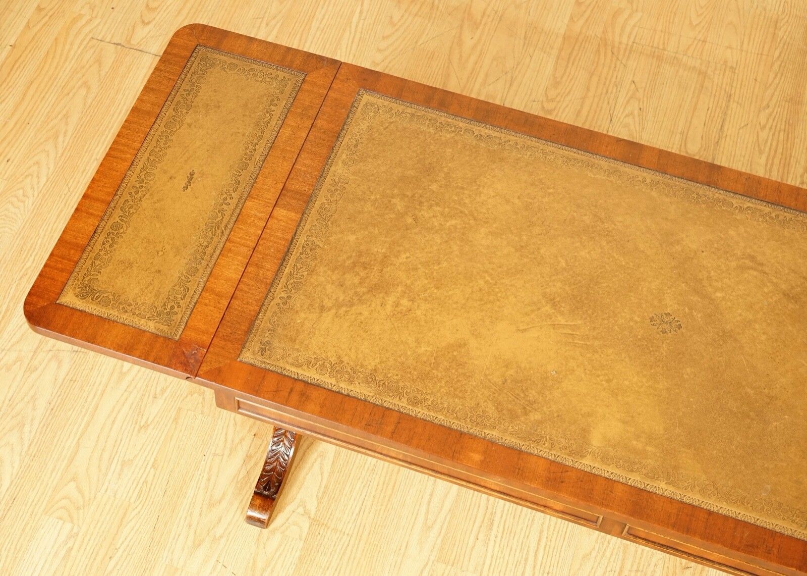 Vintage Bevan Funnell Extending Mahogany Coffee Table With Leather Top photo buy