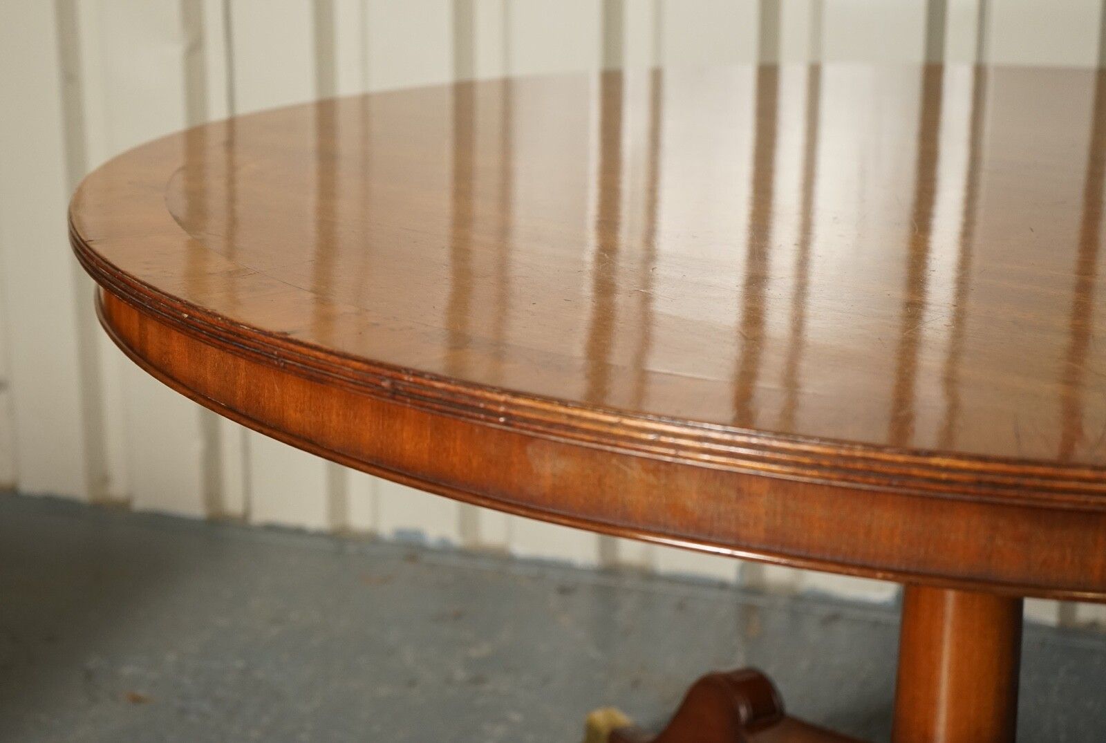 Very Stunning Circular Burr Walnut Dining Table Made By Beresford & Hicks London photo buy