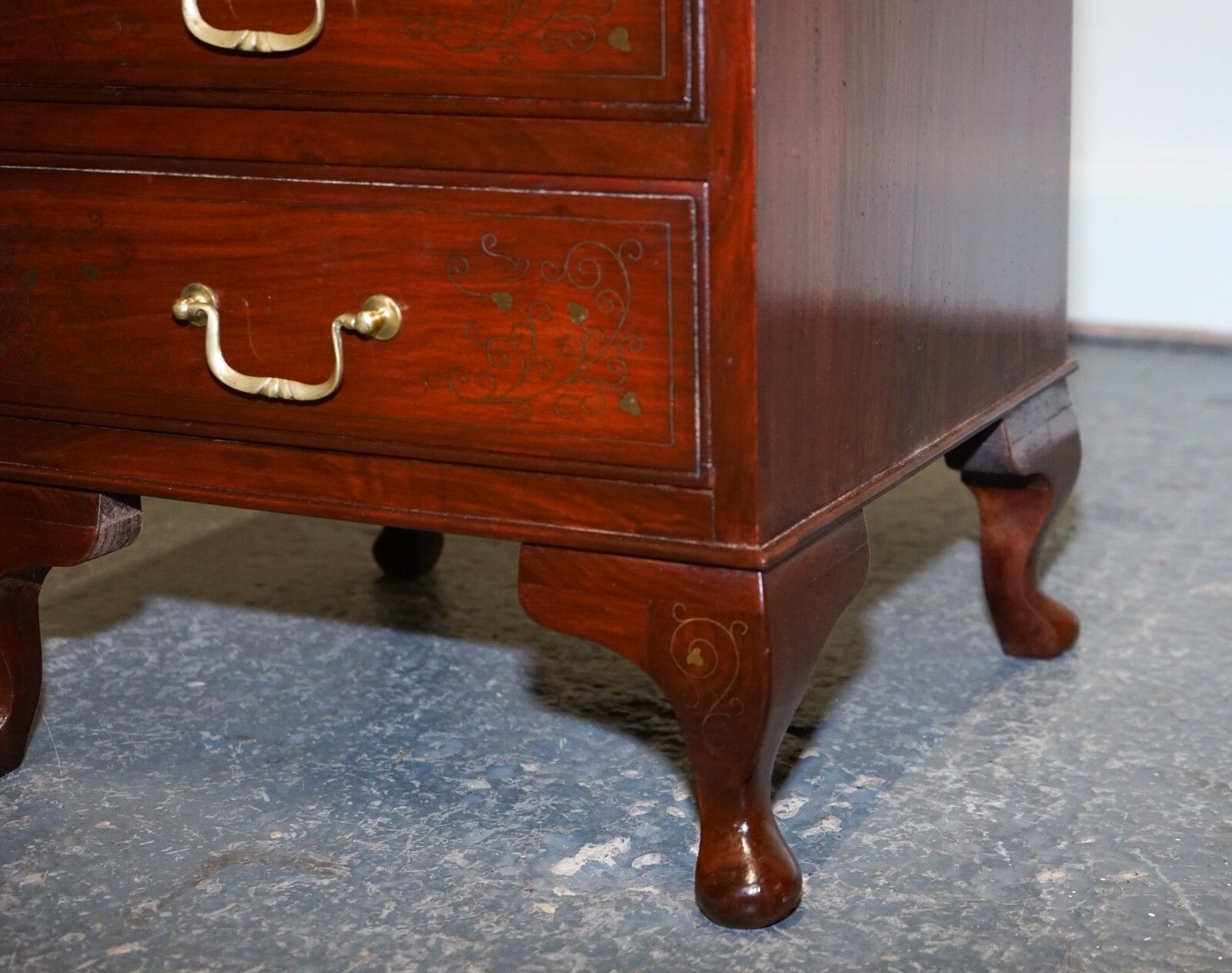 photo furniture Stunning Pair Of Brass Inliad Anglo Indian Bedside Tables Nightstands