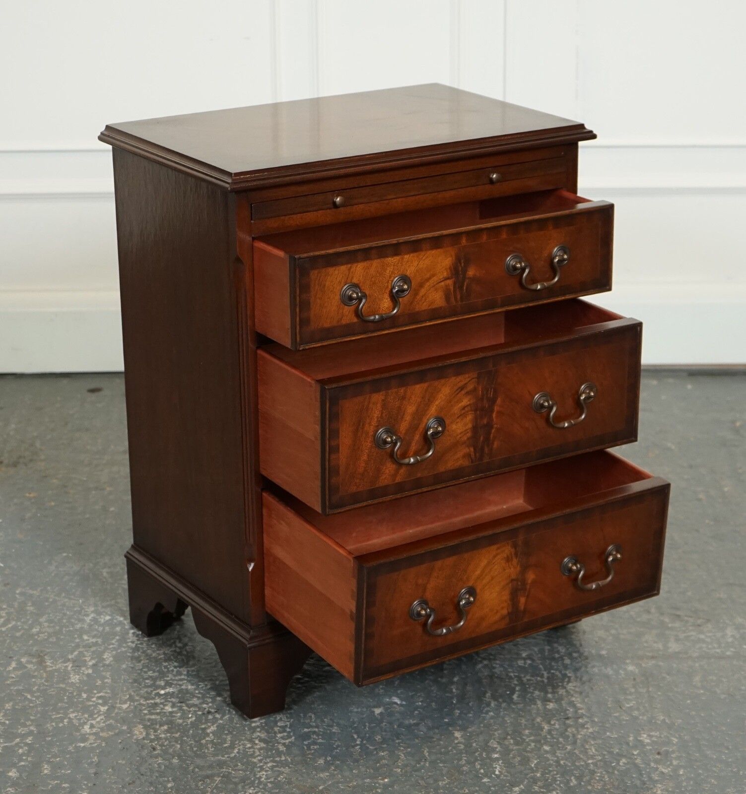 Lovely Georgian Style Small Chest Of Drawers Side Table With Butler Tray J1 photo for sale