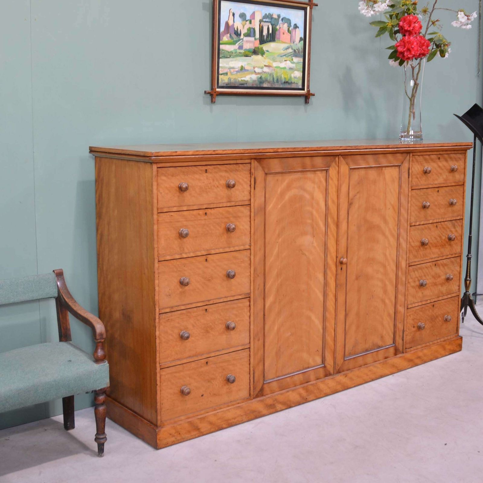 photo vinterior Satin Birch Linen Press By Holland & Sons