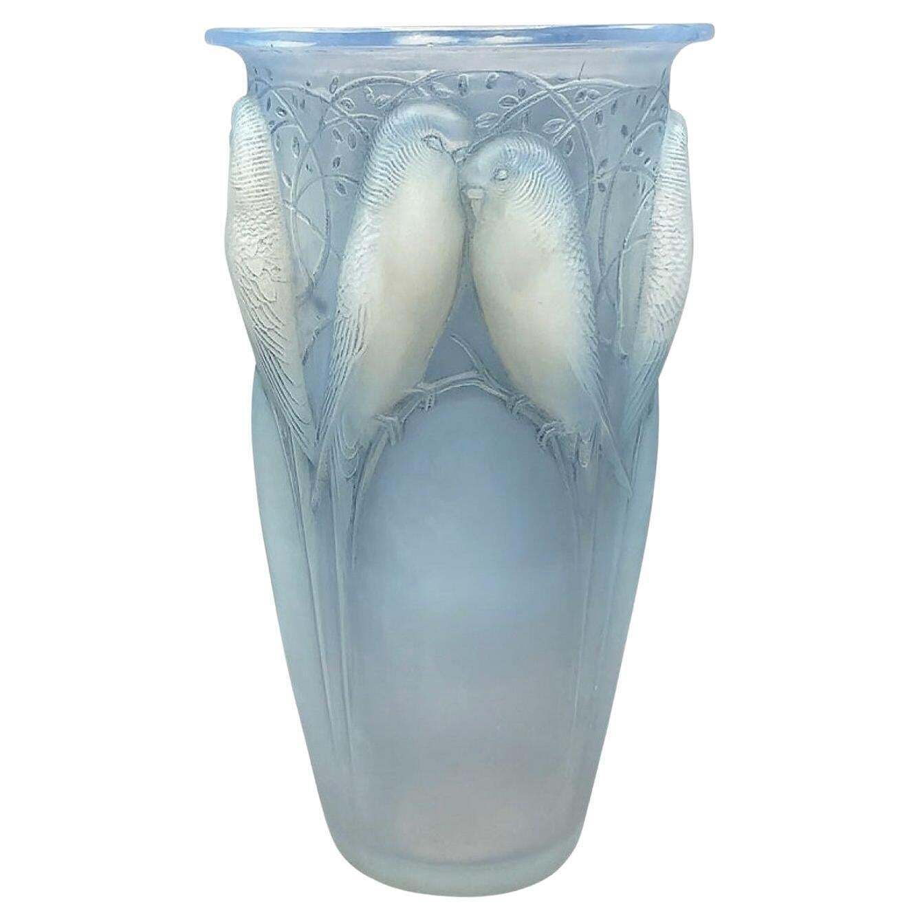 René Lalique 1924   “Ceylan” Opalescent Vase.