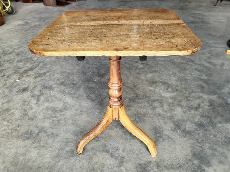 Antique Georgian Square Tripod Occasional Side Dining Table