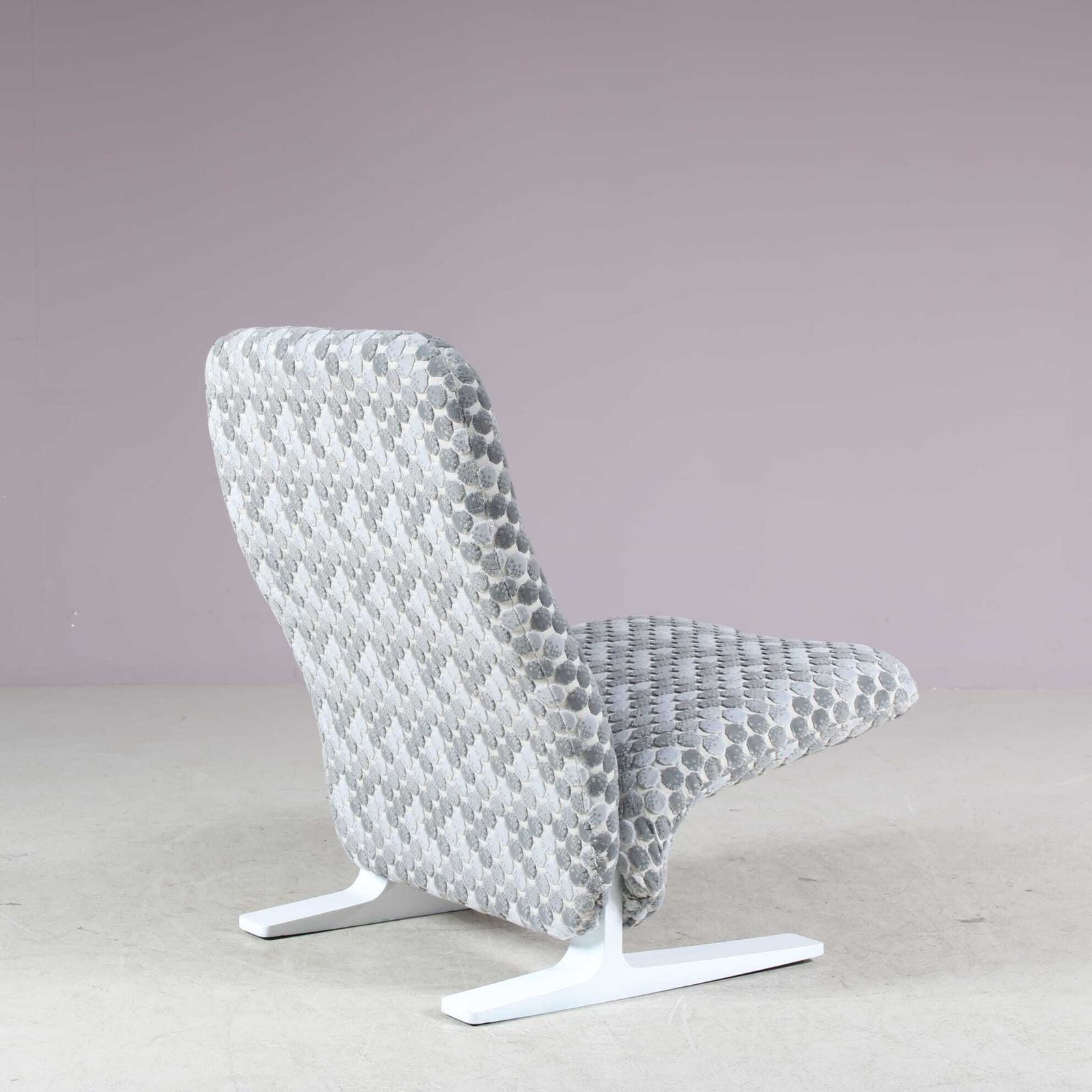 1970s “Concorde” Lowback Chair By Pierre Paulin For Artifort, Netherlands photo vintage