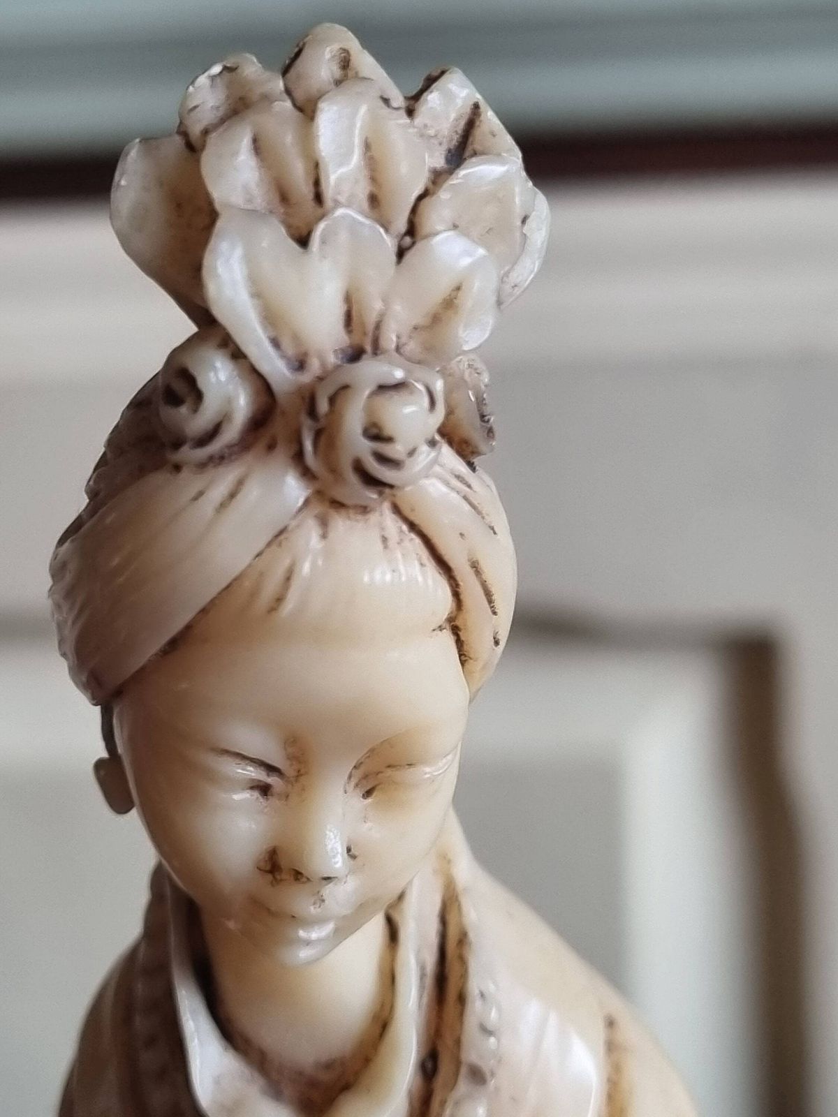 Japanese Geisha Resin Figurine | Traditional Asian Woman Sculpture | Kimono Figure On Stand | 1960s Asian Statue, Oriental Girl Holding Ruan photo 69.0