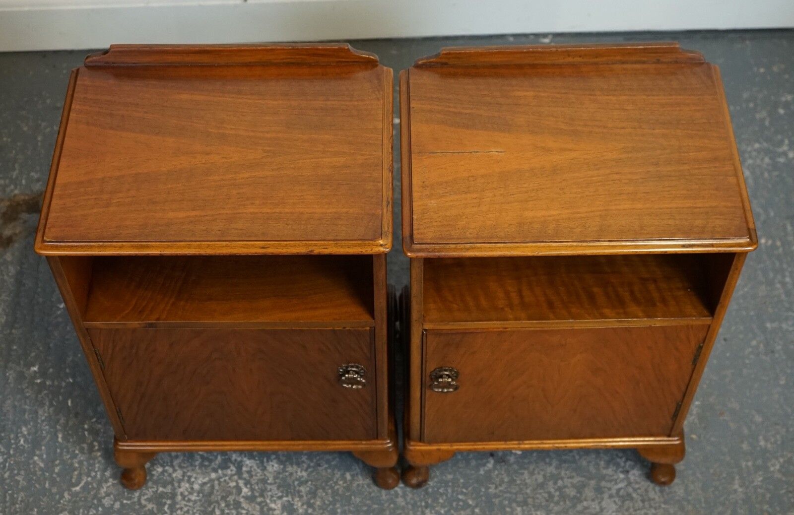 Pair Art Walnut Deco Bedside Nightstands With Cupboard Queen Anne Legs J1 photo buy