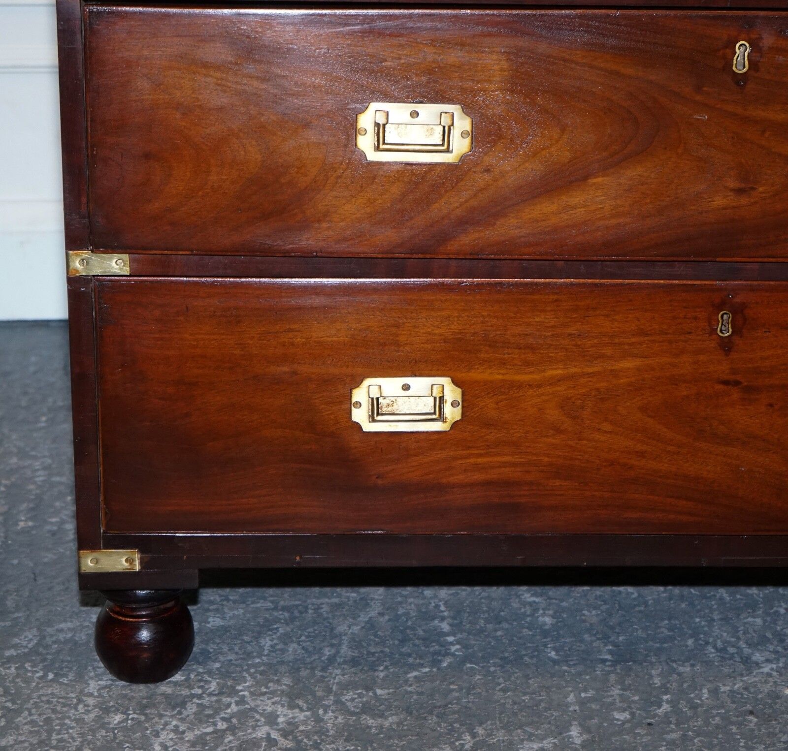 photo furniture Antique Victorian Military Campaign Chest Of Graduated Drawers