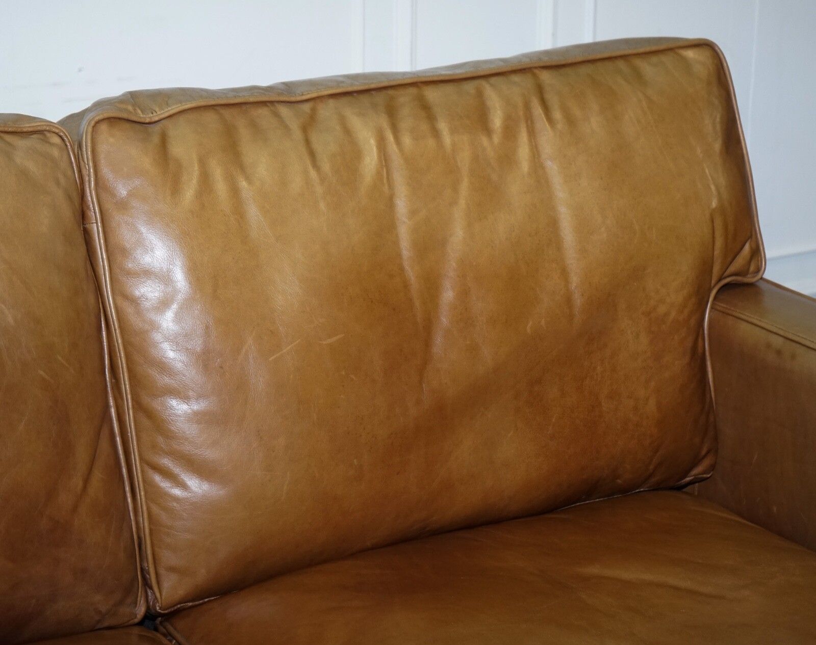 photo furniture Timothy Oulton Halo Two Seater Viscount Tan Leather Sofa (2/2)
