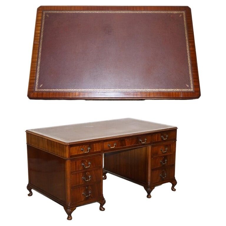 Rare Globe Wernicke Burgundy Embossed Leather Top Twin Pedestal Desk