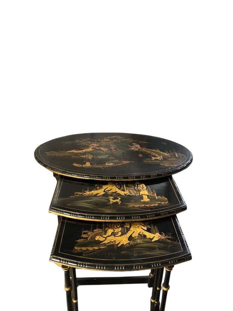 photo vintage Set Of Three Carved Chinese Chinoiserie Nested Tables