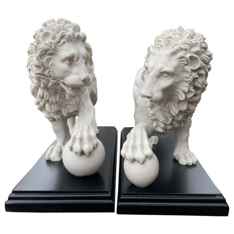 Medici & Vacca Lions   20th Century Marble Sculptures