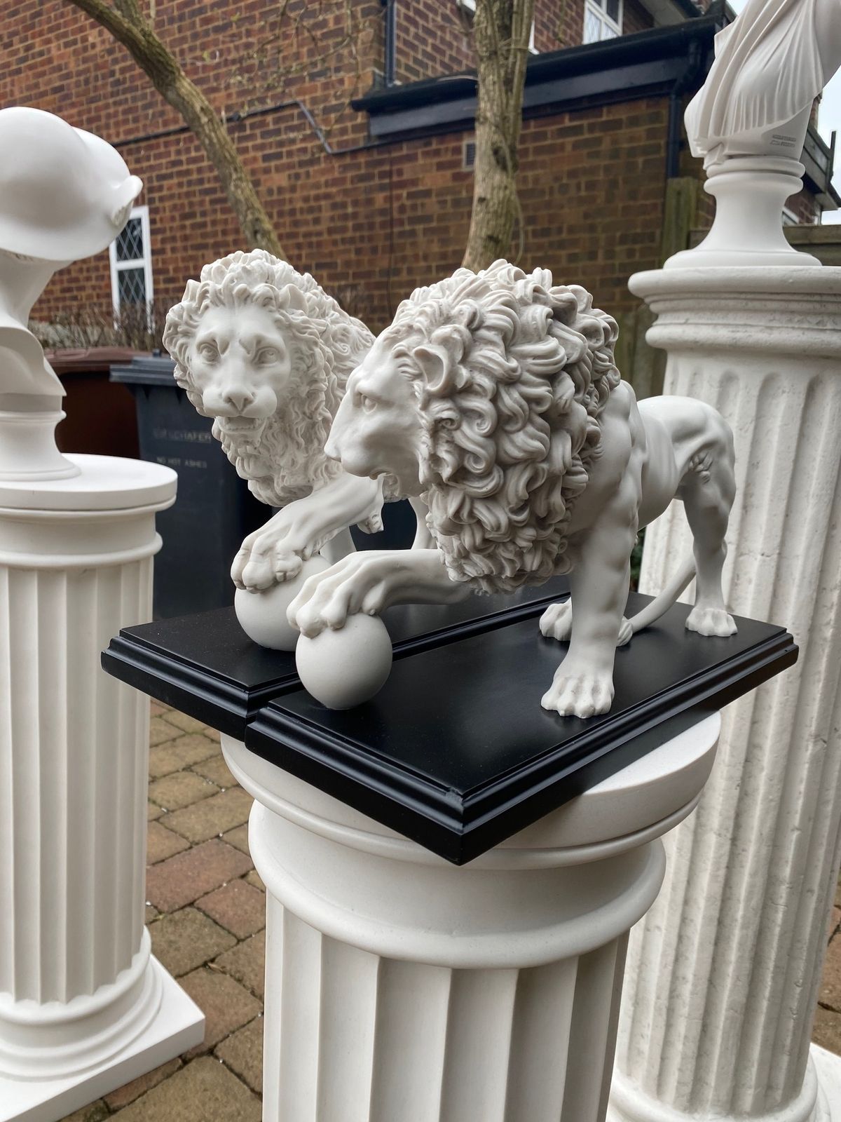Medici & Vacca Lions   20th Century Marble Sculptures photo for sale