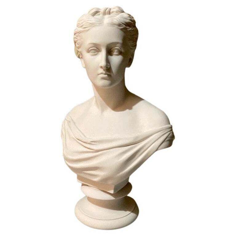 Peeress Bust Sculpture, 20th Century photo vinterior
