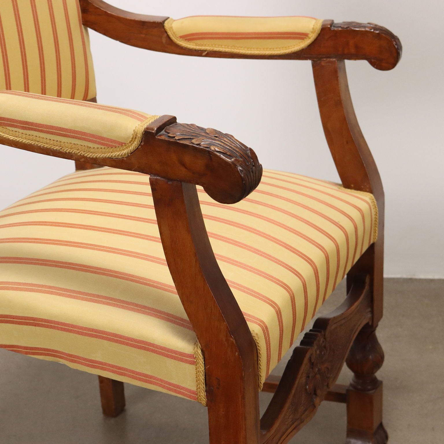 Antique Baroque Armchairs Walnut Fabric Italy XVII XVIII Century photo Furniture