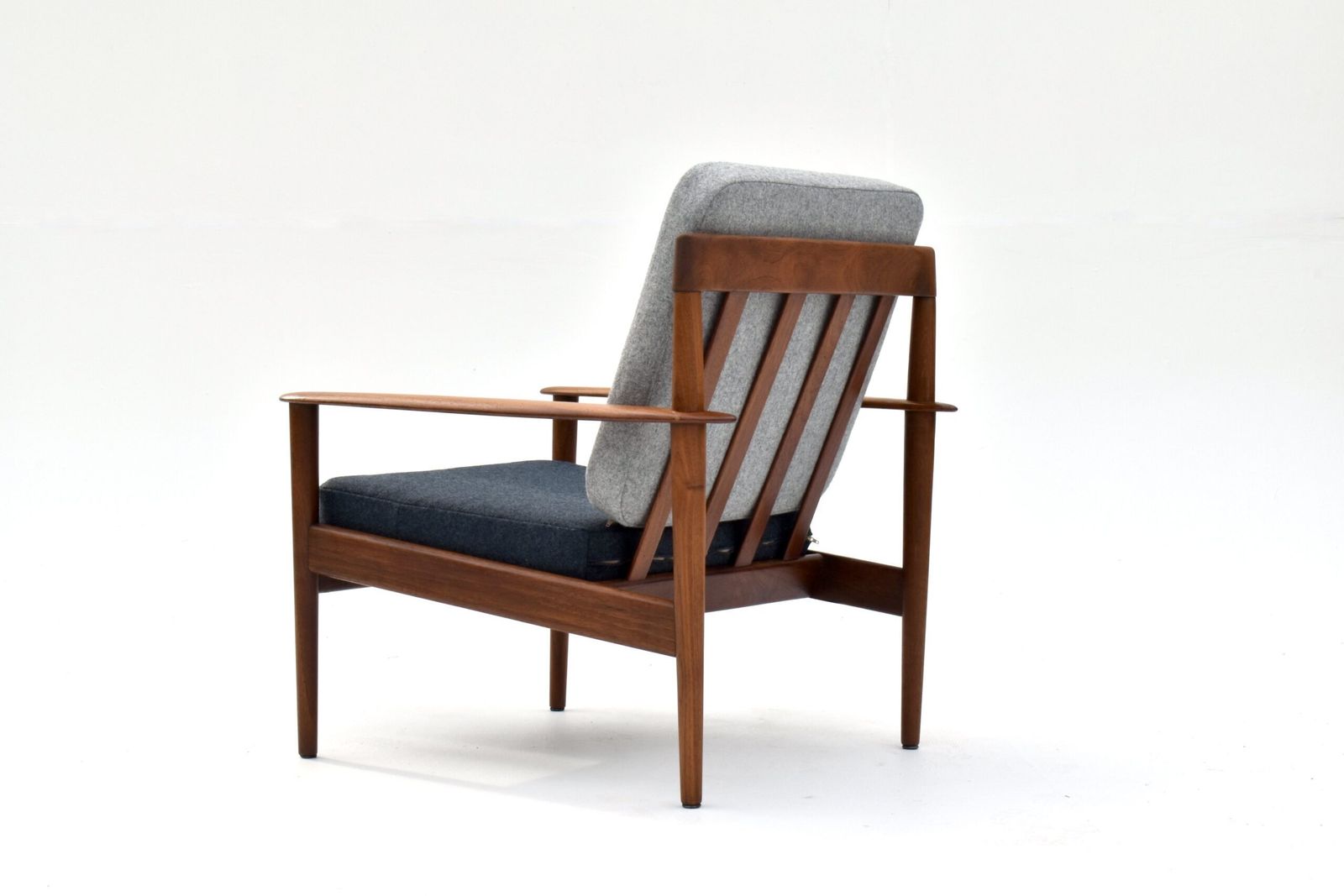 photo vintage Grete Jalk Model Pj56 Teak Lounge Chair For Poul Jeppesen